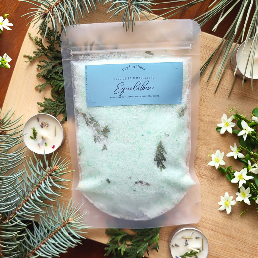 Foaming bath salts