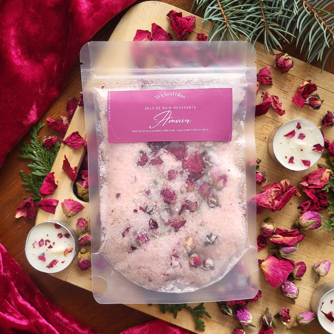 Foaming bath salts