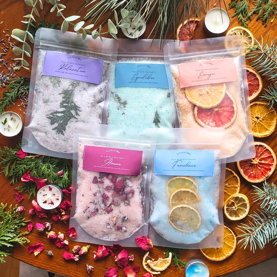 Foaming bath salts